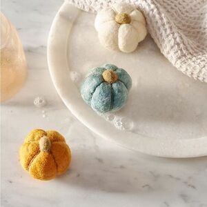Anthropologie Pumpkin-Shaped Bath Sponges - Set of 3 New